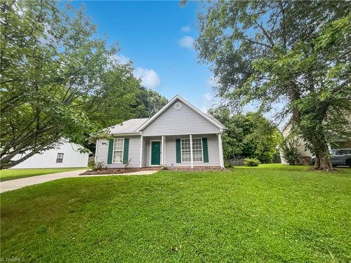 6880 Ironwood Cir, Greensboro, NC, 27410-8002 | Card Image