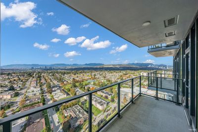 3501 - 7358 Edmonds St, Condo with 3 bedrooms, 2 bathrooms and 2 parking in Burnaby BC | Image 3