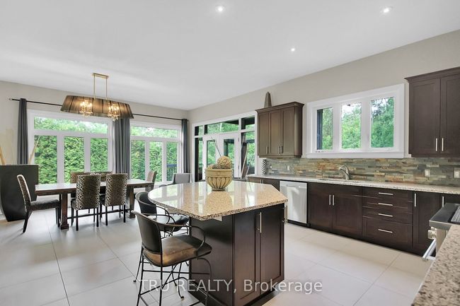 7909 Parkway Rd, House other with 5 bedrooms, 4 bathrooms and 20 parking in Metcalfe ON | Image 11