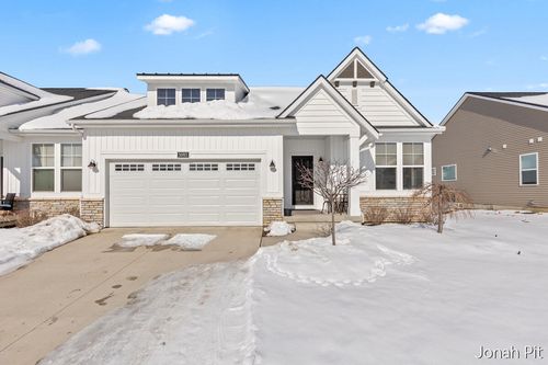 3093 Brayridge Dr, Jenison, MI, 49428-7767 | Card Image
