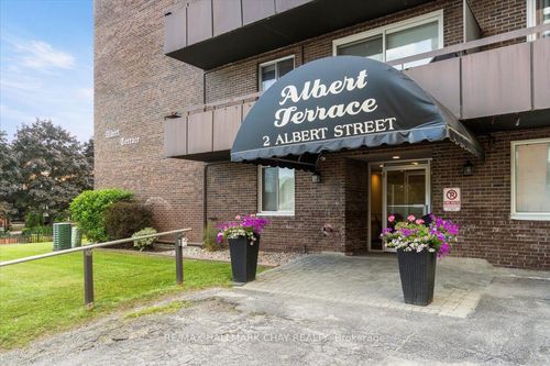 43-2 Albert St, Barrie, ON, L4M3S4 | Card Image