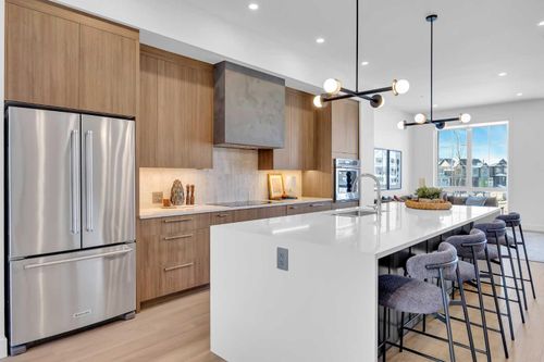 133 Greenwich Common Nw, Calgary, AB, T3B6P1 | Card Image
