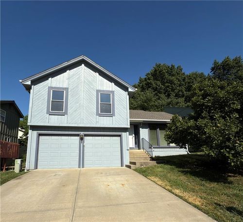 11965 W 66th St, Shawnee, KS, 66216-2717 | Card Image
