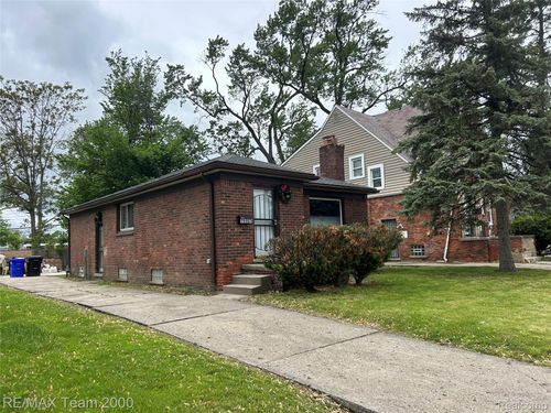 16801 Blackstone St, Detroit, MI, 48219-3876 | Card Image