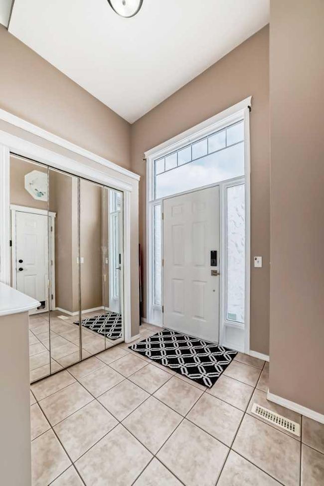 4 Martha's Meadow Place Ne, Home with 4 bedrooms, 2 bathrooms and 2 parking in Calgary AB | Image 6