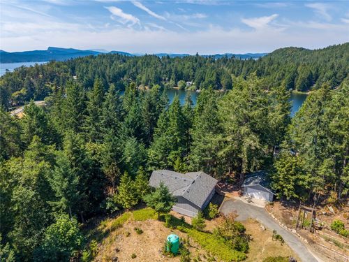 3707 Starboard Cres, Pender Island, BC, V0N2M0 | Card Image