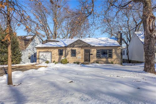 5529 Granada Ln, Mission, KS, 66205-2503 | Card Image