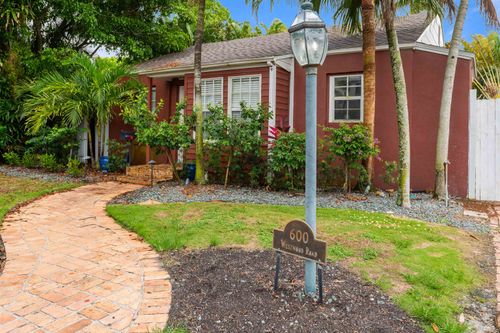 600 Westwood Rd, West Palm Beach, FL, 33401-7858 | Card Image