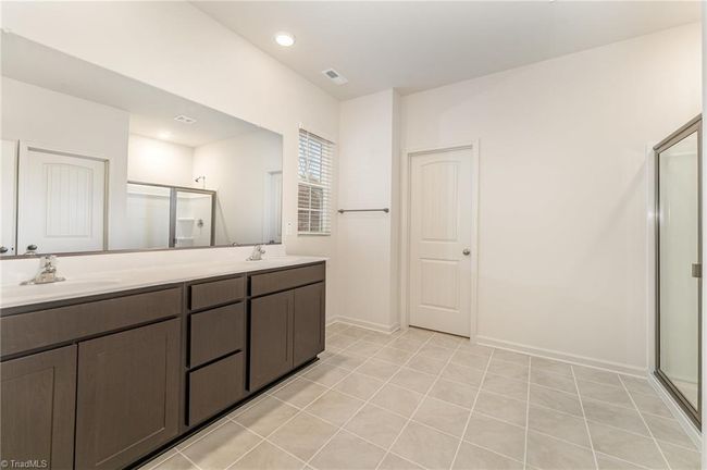 5901 Crossview Dr, House other with 3 bedrooms, 3 bathrooms and null parking in Kernersville NC | Image 11
