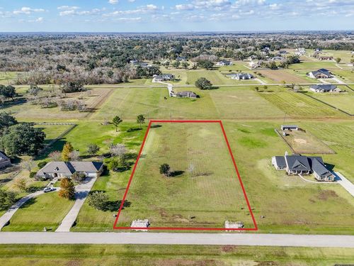 702 Comanche Trail Dr, Rosharon, TX, 77583-8083 | Card Image