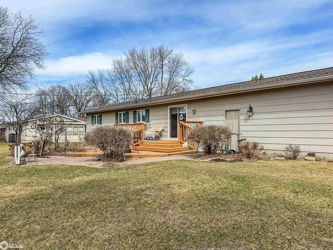 1604 Club View Dr, Home with 3 bedrooms, 2 bathrooms and 2 parking in Hampton IA | Image 31