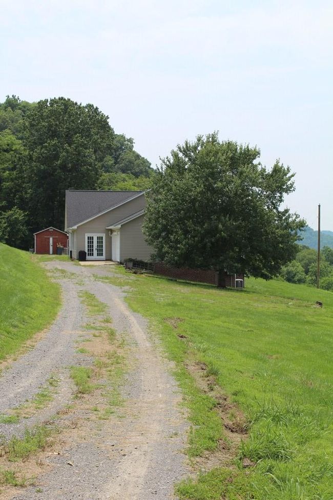 1028 Huff Hollow Rd, Home with 3 bedrooms, 2 bathrooms and 2 parking in Granville TN | Image 34