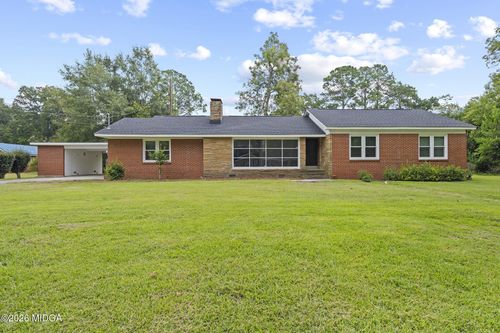 402 Westview Dr, Fort Valley, GA, 31030-3526 | Card Image