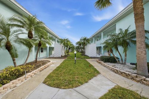 c29-611 Gulf Dr N, BRADENTON BEACH, FL, 34217-3344 | Card Image
