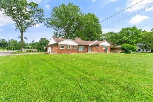 262 Marwood Dr Se, Warren, OH, 44484-4640 | Card Image