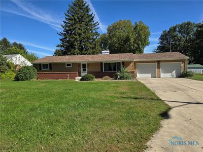 102 Fairview Drive, House other with 3 bedrooms, 1 bathrooms and 2 parking in Liberty Center OH | Image 1