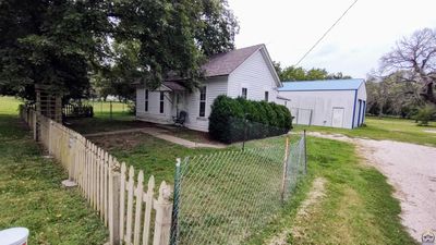 27 E Logan Ave, House other with 2 bedrooms, 1 bathrooms and null parking in Emporia KS | Image 2