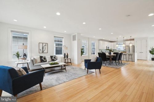 2837 Myrtle Ave Ne, WASHINGTON, DC, 20018-2631 | Card Image