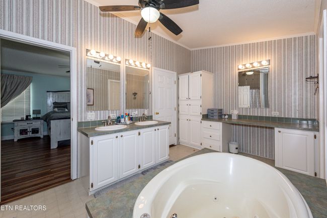 Primary en suite | Image 26
