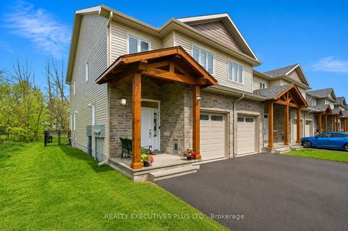 405 Voyageur Pl, Embrun, ON, K0A1W0 | Card Image