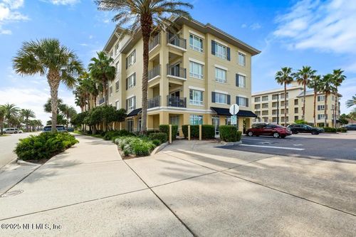 215-525 3rd St N, Jacksonville Beach, FL, 32250-7038 | Card Image