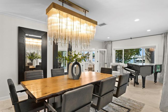 Formal dining room | Image 27