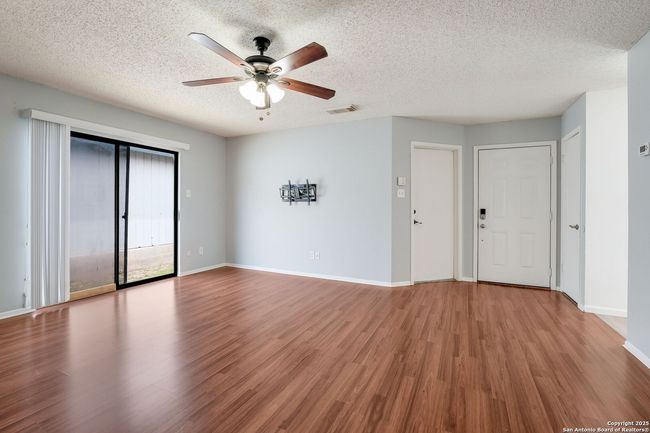 8147 Easy Meadow Dr, House other with 3 bedrooms, 2 bathrooms and null parking in Converse TX | Image 4