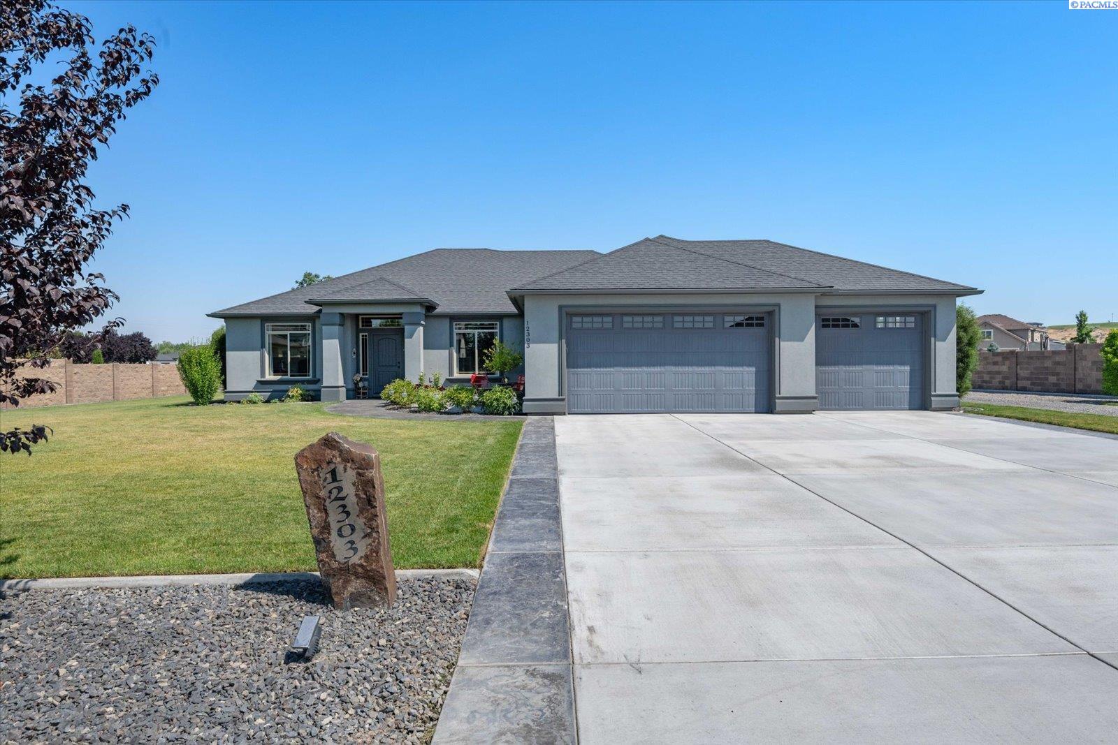Willow Creek Dr, Pasco, WA 99301