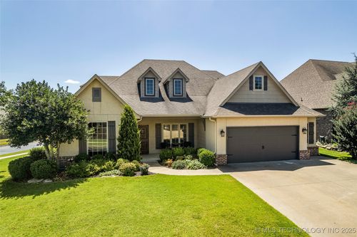 2012 W 109th St S, Jenks, OK, 74037-2686 | Card Image