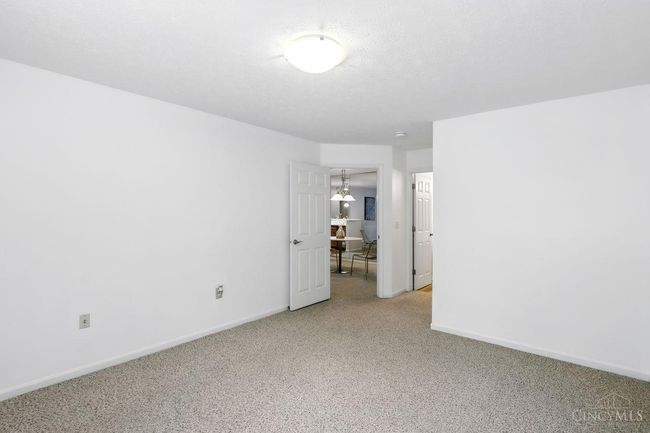 710 Carrington Pl, Condo with 2 bedrooms, 2 bathrooms and null parking in Loveland OH | Image 24