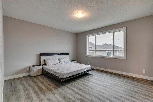 350 Yorkville Road Sw, Home with 4 bedrooms, 2 bathrooms and 4 parking in Calgary AB | Image 31