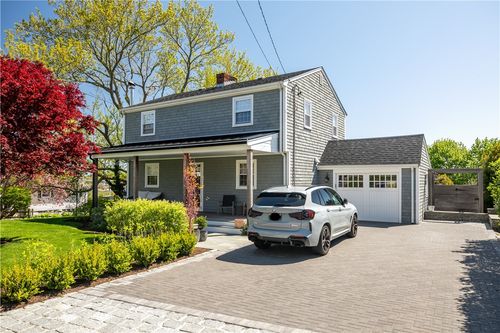 2 Bailey Ter, Middletown, RI, 02842-4904 | Card Image