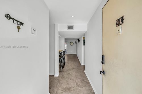 7-203-10772 La Placida Dr, Coral Springs, FL, 33065-3796 | Card Image