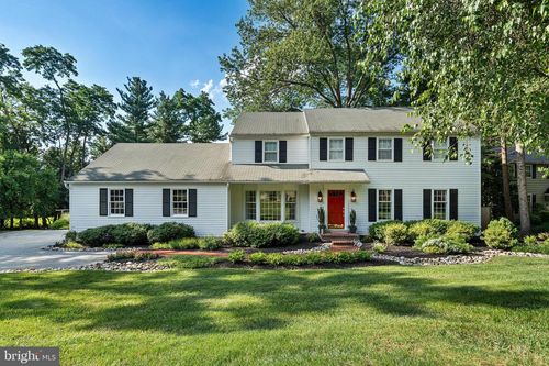 223 Country Gate Rd, Wayne, PA, 19087-5321 | Card Image