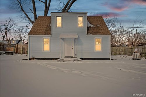 1523 E Madge Ave, Hazel Park, MI, 48030-2171 | Card Image