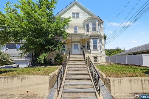133 Mount Prospect Ave, Belleville, NJ, 07109-2046 | Card Image