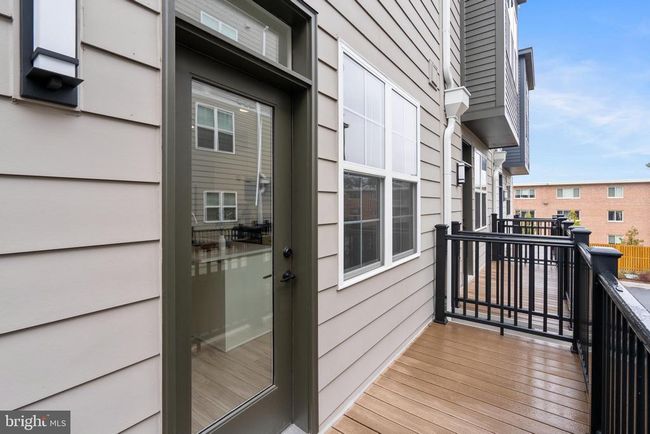 7374 Blade Dr, Townhouse with 3 bedrooms, 4 bathrooms and null parking in FALLS CHURCH VA | Image 15