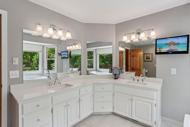 14963 Camdon Hl, House other with 4 bedrooms, 4 bathrooms and null parking in Eden Prairie MN | Image 18