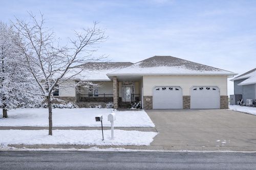 766 36th St S, Moorhead, MN, 56560-8108 | Card Image