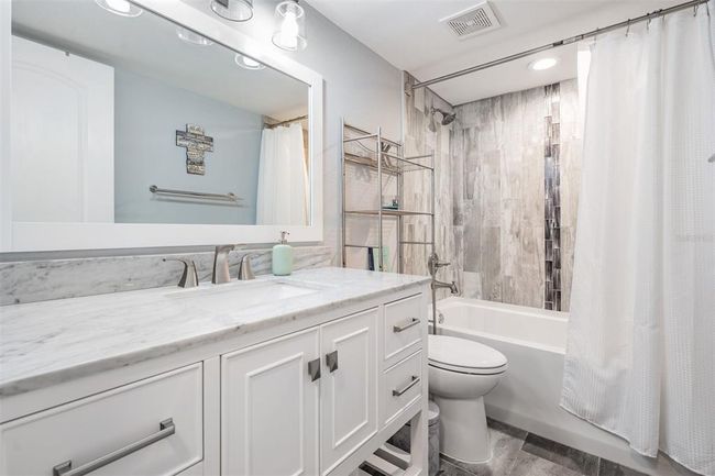 1313 - 1313 Hammock Pine Blvd, Condo with 2 bedrooms, 2 bathrooms and null parking in CLEARWATER FL | Image 20