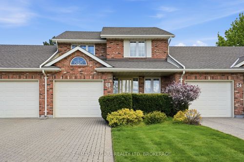 25-2720 Mewburn Rd, Niagara Falls, ON, L2J4J5 | Card Image