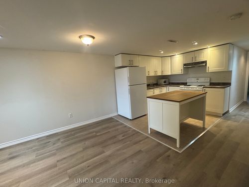 bsmt-26 Blackthorne Ave, Hamilton, ON, L9A4R8 | Card Image