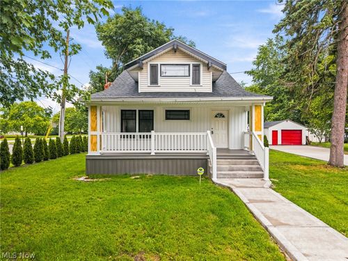 678 Essex Street, Akron, OH, 44306 | Card Image