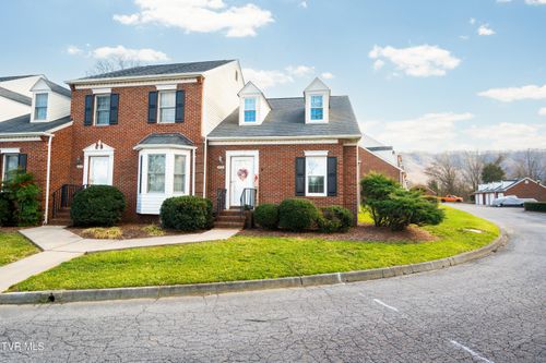 2030-2030 W Manor Ct, Kingsport, TN, 37660-6419 | Card Image
