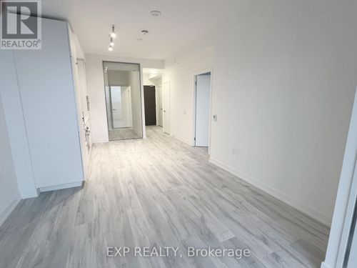 n831-7 Golden Lion Heights, Toronto (Newtonbrook East), ON, M2N0C1 | Card Image