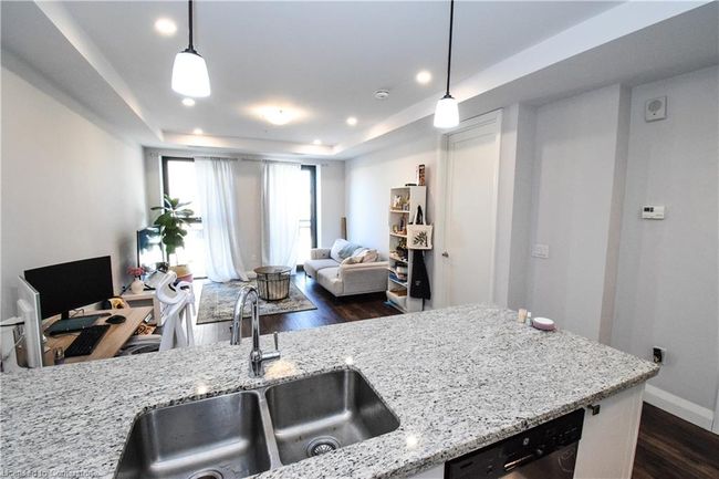 520 - 118 King St E, House attached with 1 bedrooms, 1 bathrooms and null parking in Hamilton ON | Image 11