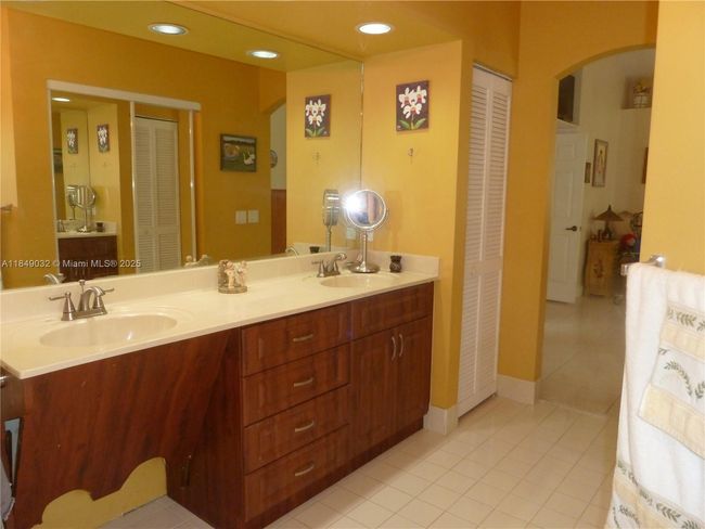 13240 Sw 20 Th St, House other with 3 bedrooms, 2 bathrooms and null parking in Miramar FL | Image 21