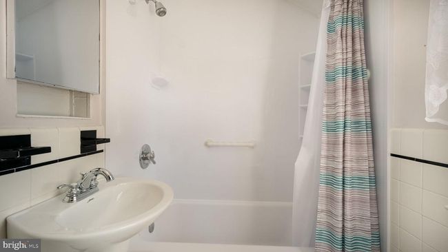 1435 Sunnyhill Ln, House other with 4 bedrooms, 2 bathrooms and null parking in HAVERTOWN PA | Image 25