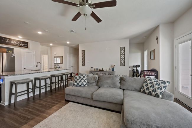 2040 Muscadine Trl, House other with 3 bedrooms, 2 bathrooms and 2 parking in Brenham TX | Image 15