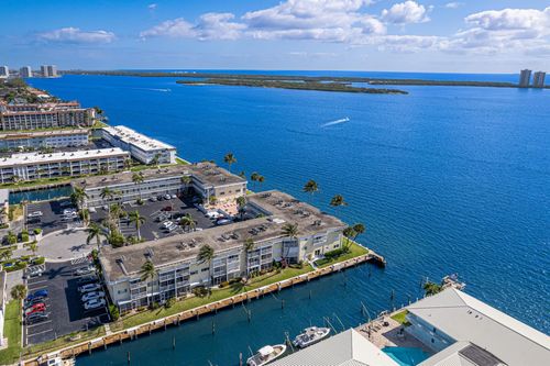apt-208-111 Doolen Ct, North Palm Beach, FL, 33408-5630 | Card Image